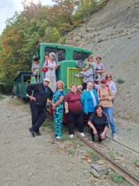 В горную глушь на ретро паровозике